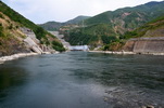 Albánie - přehrada u Fierzë