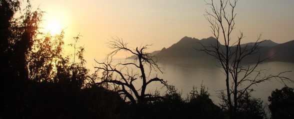 Korsika - Západ slunce v Calanche